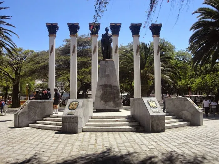 Plaza Simón Bolívar